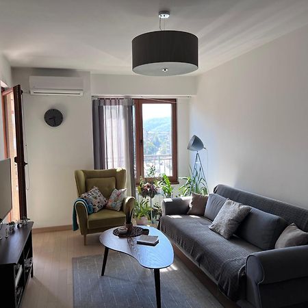 Modern Flatiron Apartment, Skopje Center Esterno foto