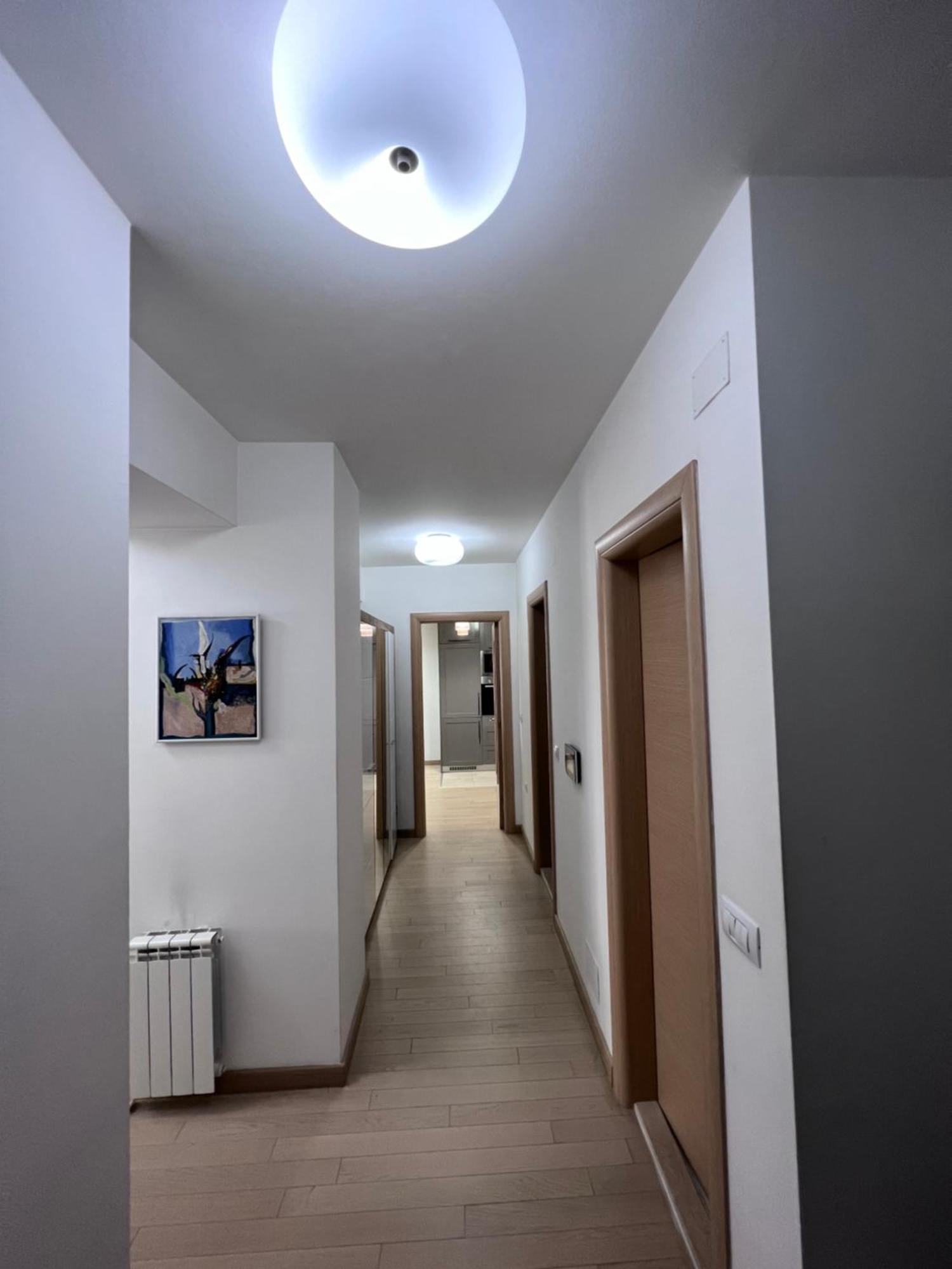 Modern Flatiron Apartment, Skopje Center Esterno foto
